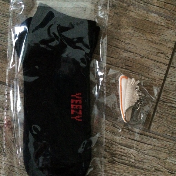 SOLD - adidas Yeezy 350 V2 ‘True Form’ Size 9 - Picture 16 of 16